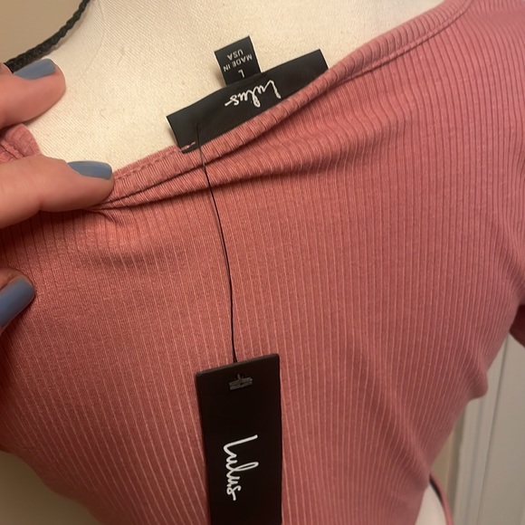 NWT Feminine & flirty dusty rose ribbed cut-out top. Super cute. - Picture 3 of 3
